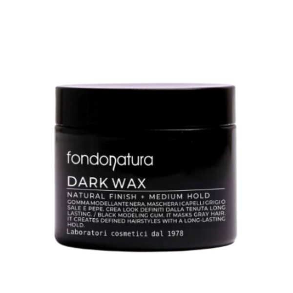 Fondonatura Dark Wax plaukų formavimo vaškas, 125 ml juodas indelis su užsukamu dangteliu. Suteikia natūralią apdailą ir vidutinį fiksavimą, formuoja šukuoseną ir laikinai užmaskuoja žilus plaukus. Lengvai paskirstomas, neapsunkina plaukų ir suteikia ilgalaikį efektą.