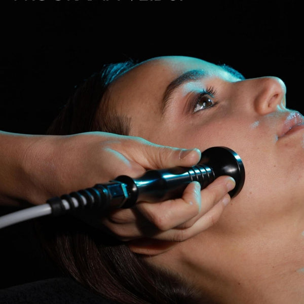 KATRINA  aparatas odos biorevitalizacijai ir mezoterapijai be adatų. Veido procedūra