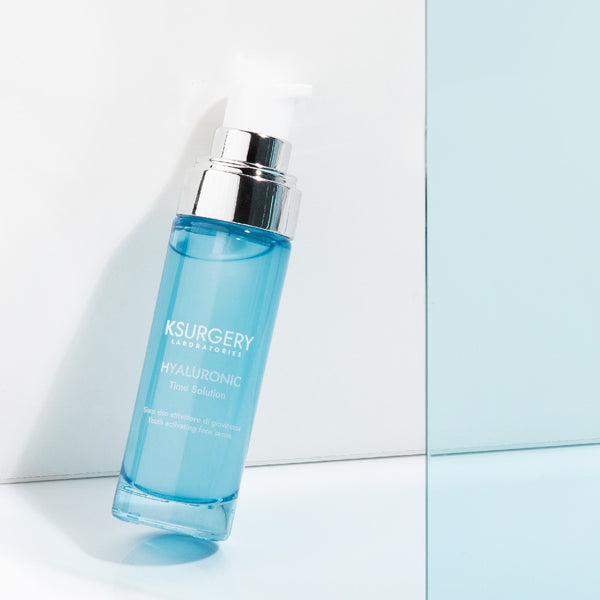 KSurgery Time Solution Youth Activating veido serumas  su hialuronu ir jūriniu kolagenu 30ml buteliuke.