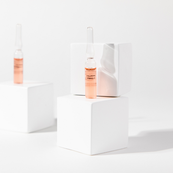 KSurgery Vitamin C veido ampulės su hialurono rūgštimi 2ml ampulėje.