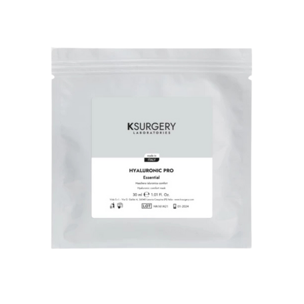 Ksurgery Hyaluronic Pro drėkinanti veido kaukė – vienkartinė pakuotė, skirta intensyviam odos drėkinimui, raminimui ir regeneracijai, skaidriame maišelyje su pilkos spalvos etikete.