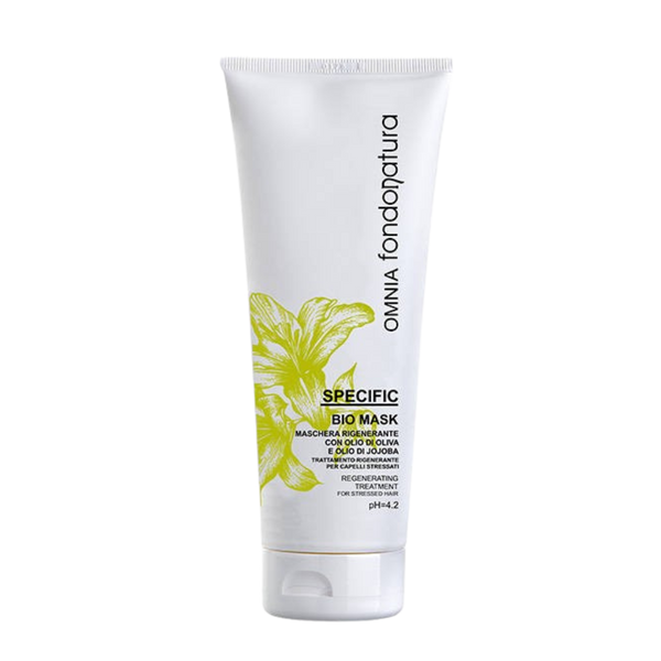 Fondonatura Omnia Specific Bio Mask – regeneruojanti plaukų kaukė su simondsijų, alyvuogių aliejumi ir moringa, skirta sausiems ir pažeistiems plaukams.