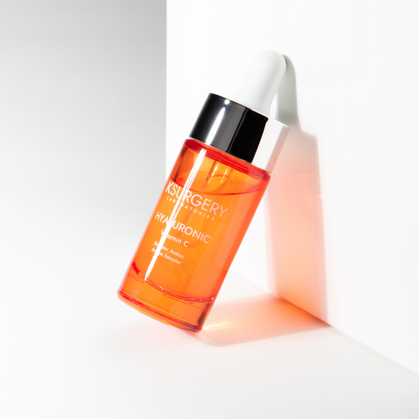 KSurgery Hyaluronic Vitamin C Booster Anti-Ox serumas su vitaminu C ir hialurono rūgštimi 15ml buteliuke.