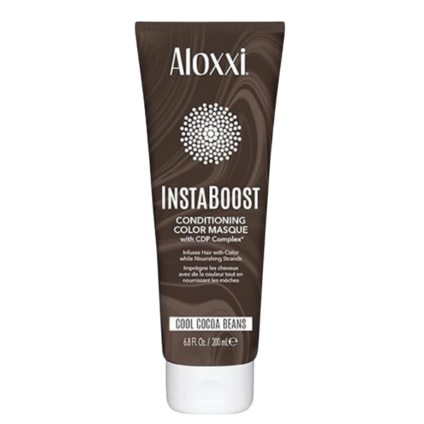 Rudos spalvos Aloxxi Instaboost Cool Cocoa Beans tonuojančios kaukės tūbelė, su produkto spalvos ir tekstūros pavyzdžiu.