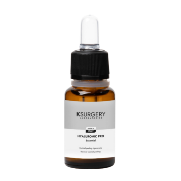 Ksurgery Hyaluronic Pro Essential eksfoliacinis serumas mišriai ir riebiai odai – gintaro spalvos buteliukas su pipete, skirtas riebalų pertekliui mažinti, poroms valyti ir odos tonui suvienodinti.