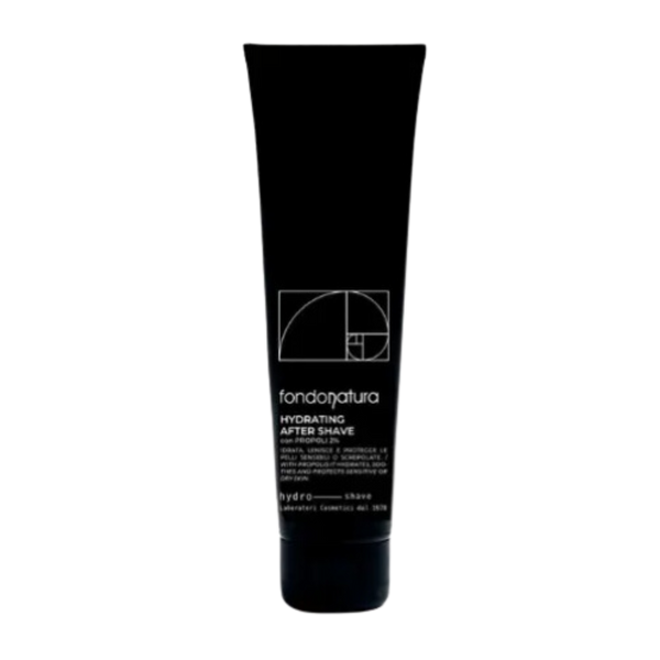 Fondonatura Hydrating After Shave drėkinantis balzamas po skutimosi – juoda minimalistinio dizaino 100ml talpos tūbelė su baltu logotipu ir užrašu. Produktas skirtas vyrams odos drėkinimui ir apsaugai po skutimosi.